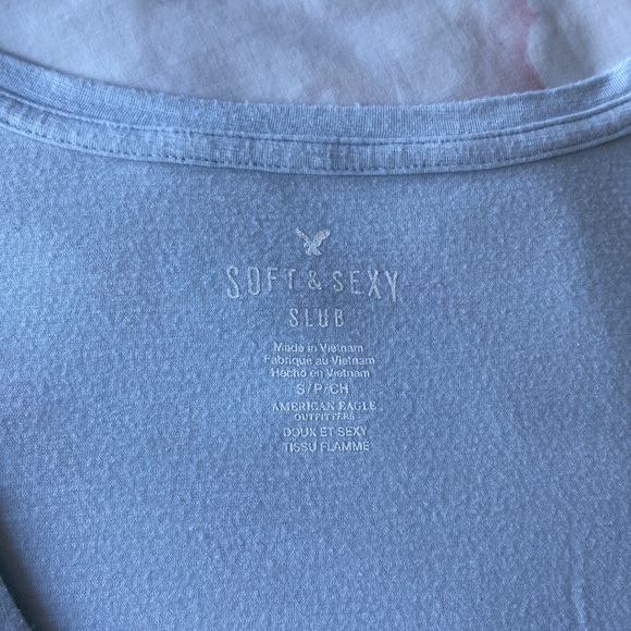 Soft and sexy t-shirt - Picture 2 of 5